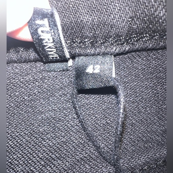 THE KOOPLES Mid Rise Black Denim Slim Fit
Jeans In Washed Black Size FR 42/10 US - Picture 14 of 15